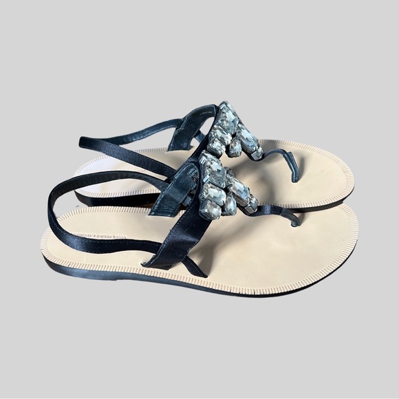 VERS WANG LAVENDER BLACK SATIN JEWELED THONG CAPRI SANDAL - SIZE 8 - Picture 2 of 3